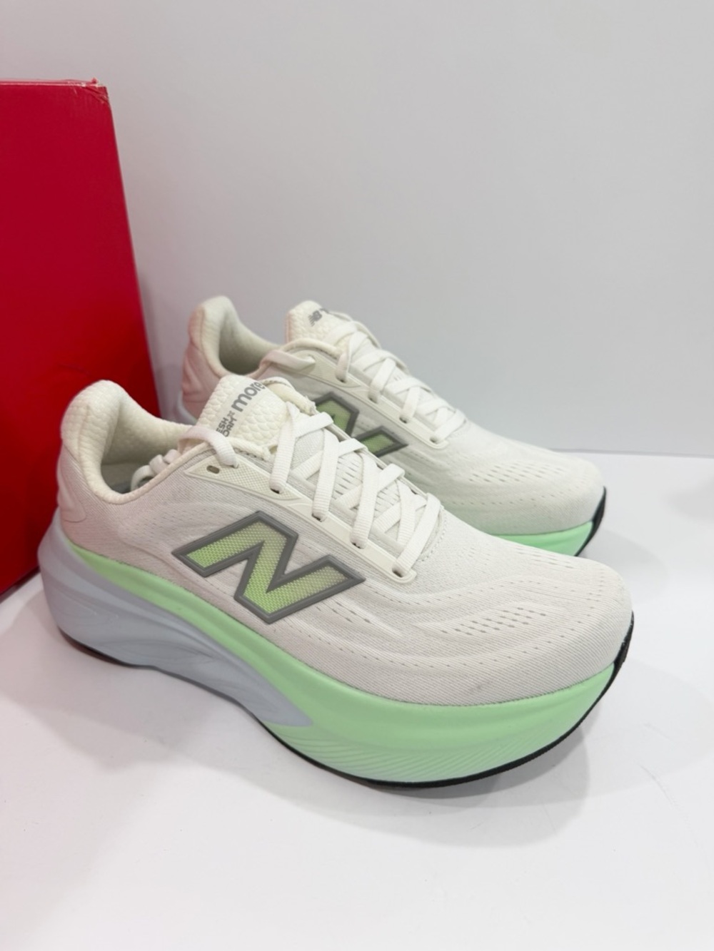 New Balance Fresh Foam X More v6 Women’s Running Shoes